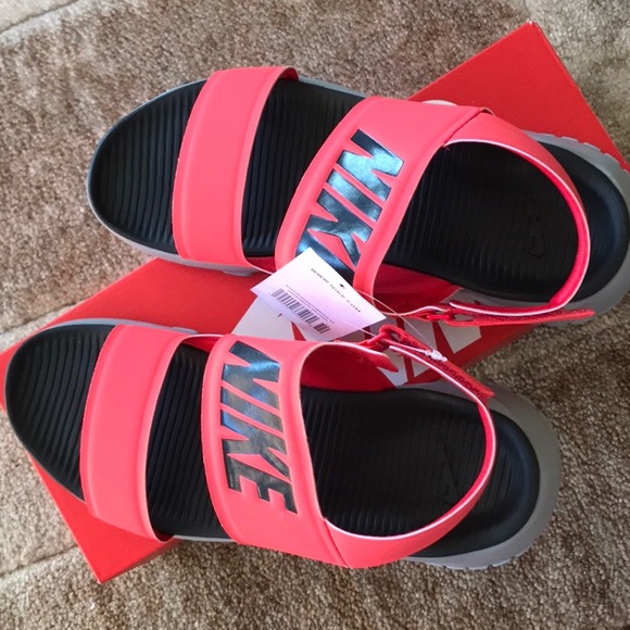 NIKE WOMENS TANJUN SANDAL - Picture 7 of 8